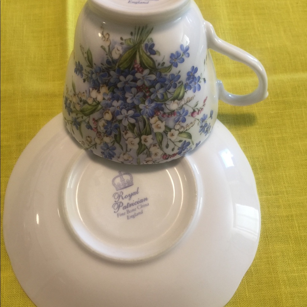 2 set of mix Match fine china tea cups. - Picture 3 of 4